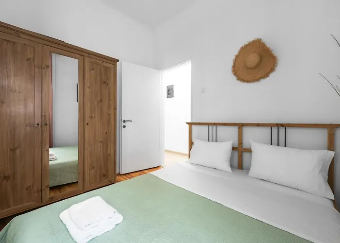 F & B Collection - Flat For 6 * Thessaloníki