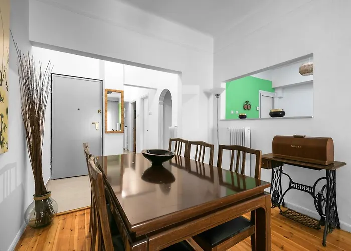 F & B Collection - Flat For 6