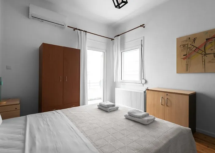 F & B Collection - Flat For 6 Apartment *